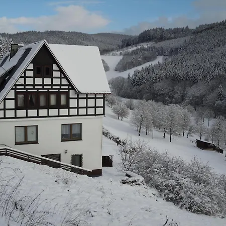 Kurhaus Am Nordenau - 10 Pers Feriehus Schmallenberg