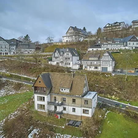 Kurhaus Am Nordenau - 10 Pers Feriehus Schmallenberg